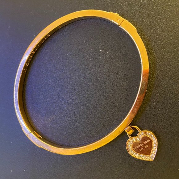 MICHAEL KORS Gold-Tone Bangle with MK Heart Charm - Picture 2 of 5